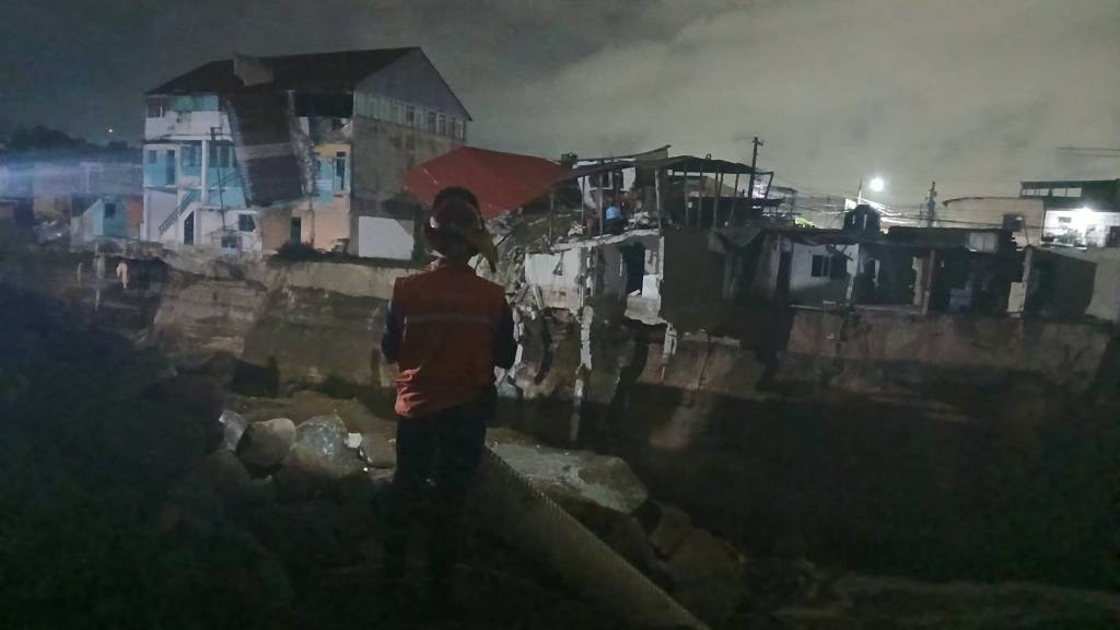 Mantienen vigilado el cauce del río Pinula en Villa Hermosa I y San Miguel Petapa | Conred