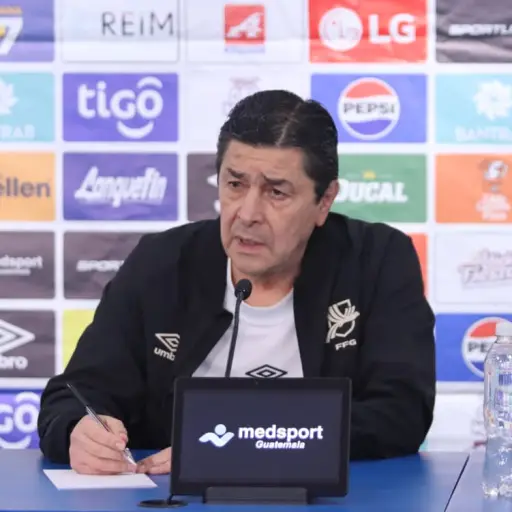Luis Fernando Tena, técnico de la Selección Nacional de Guatemala 