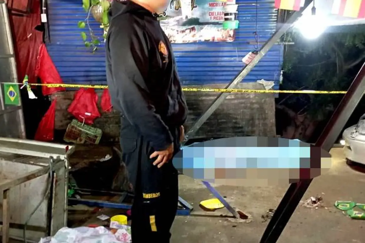 Área donde falleció la mujer atropellada en San Pedro Ayampuc., Bomberos Voluntarios