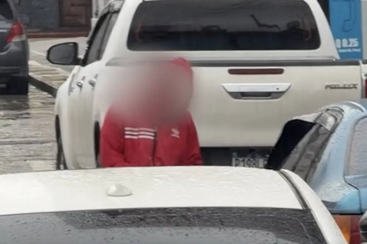 PMT denuncia que apartaparqueos cobran tarifas por hora, día y hasta por mes en la capital., Captura de pantalla video de X.