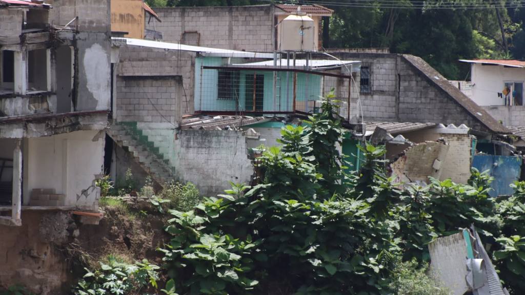 Colapso de viviendas en Villa Hermosa, San Miguel Petapa | Omar Solís/Emisoras Unidas