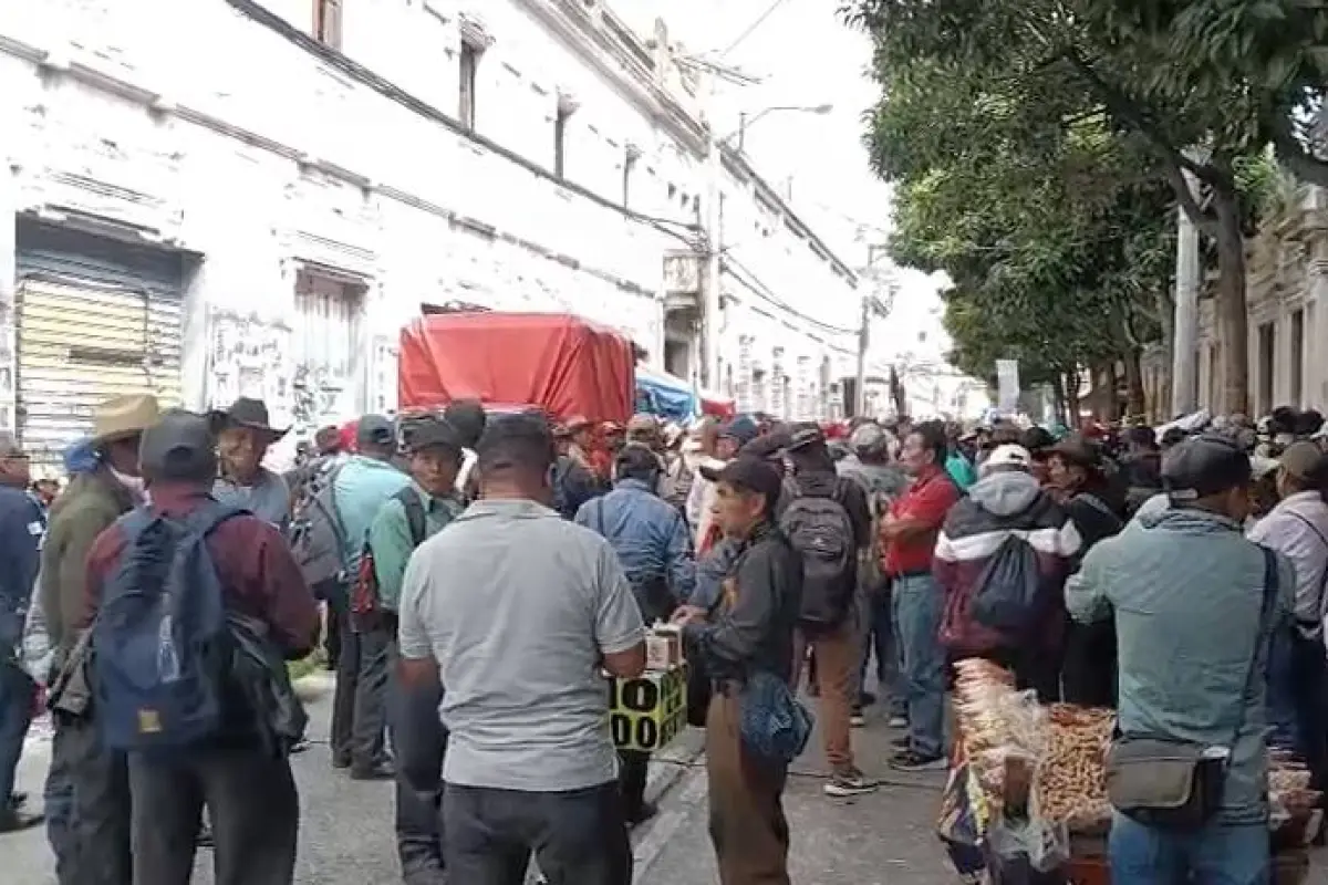Manifestación de exmilitares en alrededores del Congreso el lunes 5 de octubre de 2026., Dayana Rashón/EU