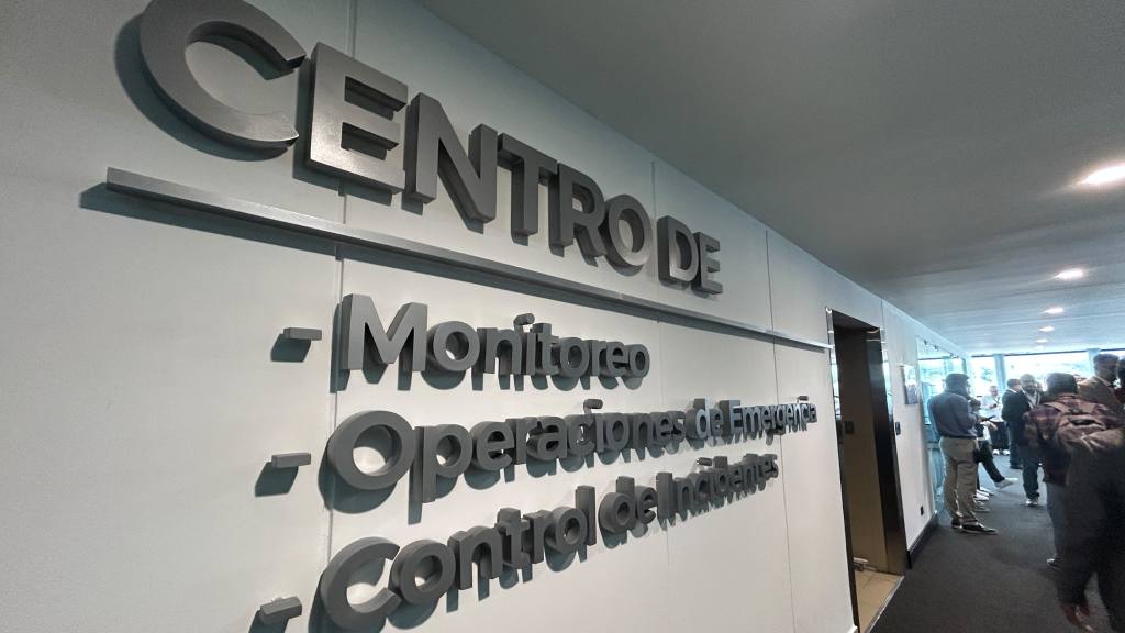 Centro de Monitoreo del Aeropuerto Internacional La Aurora | Omar Solís/EU