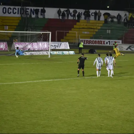 Gol de David Chuc en el último suspiro en el Marquesa de la Ensenada 