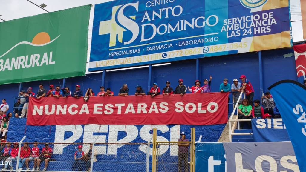 Colocan la primera piedra para la remodelación del Estadio Mario Camposeco | Willber Colloy