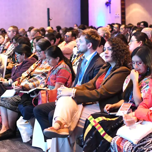 Personas asisten al Foro Centroamericano de Donantes (CADF) 2026 en Ciudad de Guatemala. ,EFE
