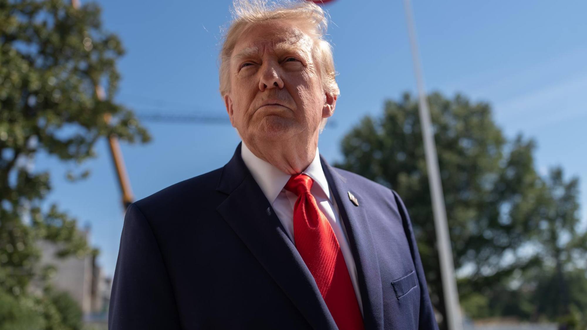 Trump advierte a Irán sobre el ataque en Flydubai