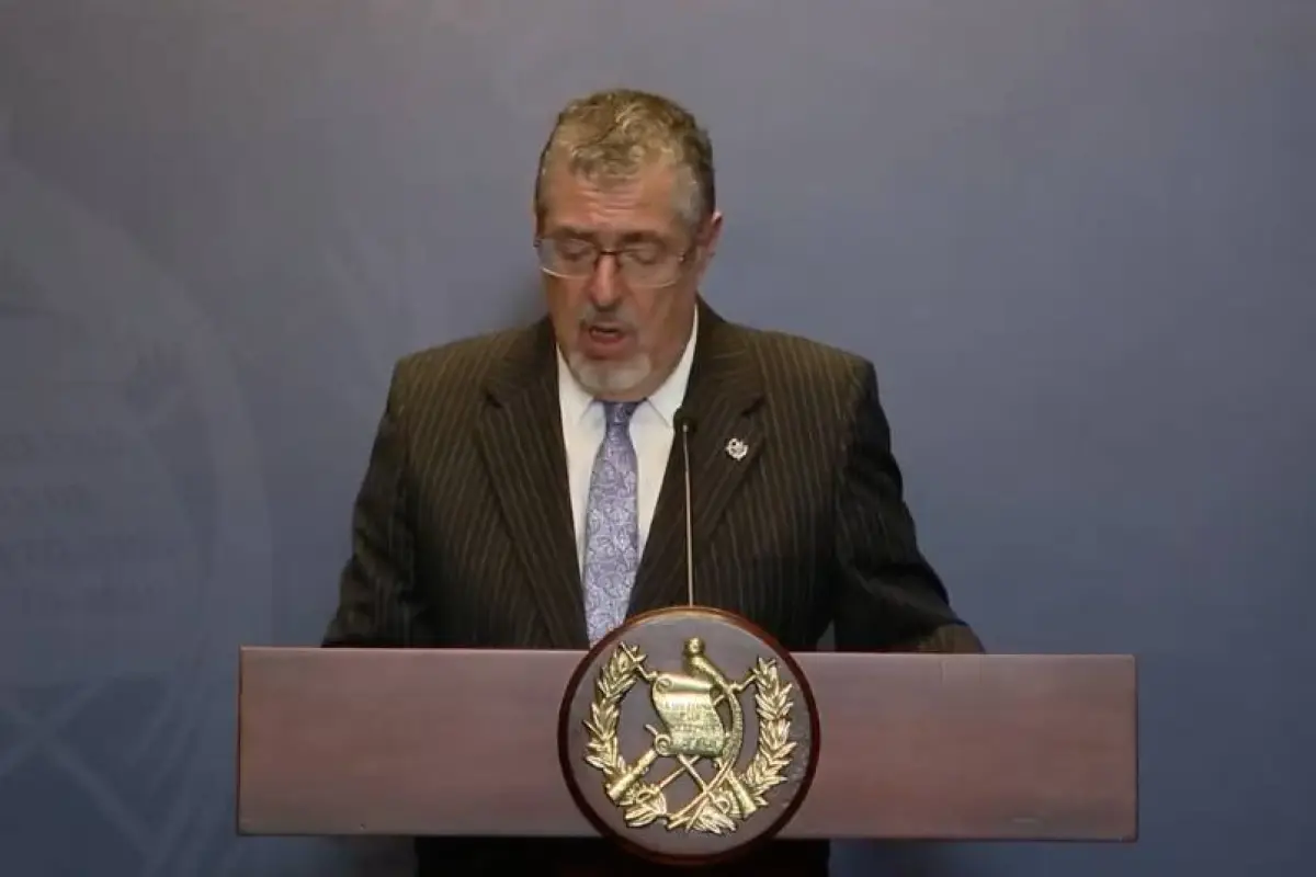 El presidente Bernardo Arévalo durante la conferencia de prensa "La Ronda", el jueves 8 de octubre de 2026., Gobierno de Guatemala
