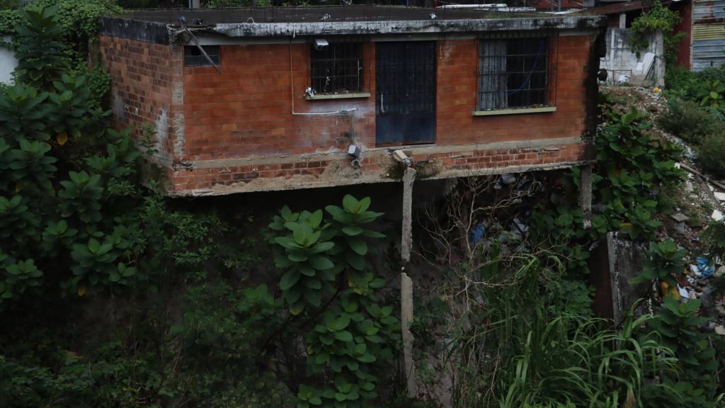 Emergencia por lluvias en Villa Hermosa, San Miguel Petapa | Omar Solís, Emisoras Unidas