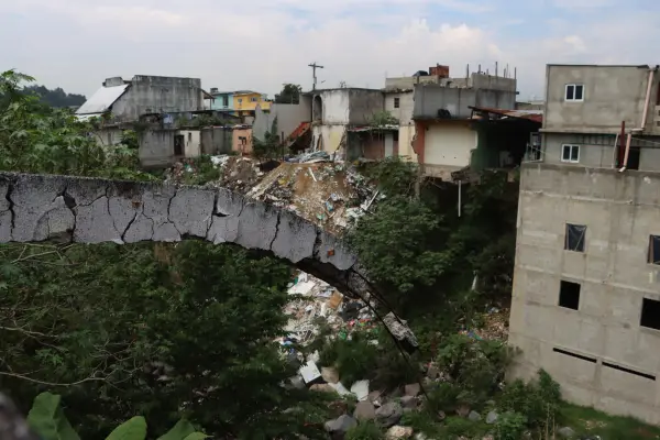 Insivumeh verifica el comportamiento del río Pinula ante colapsos en Villa Hermosa
