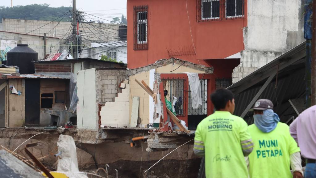Emergencia por lluvias en Villa Hermosa, San Miguel Petapa | Omar Solís, Emisoras Unidas