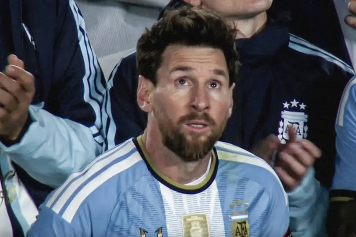 Polémica por el homenaje a Messi., Redes sociales. 