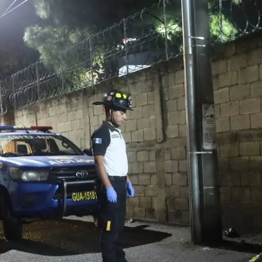 . ,Bomberos Voluntarios