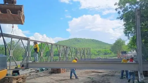 Montaje del puente modular Güijo en el kilómetro 111 de la ruta al Atlántico. ,CIV
