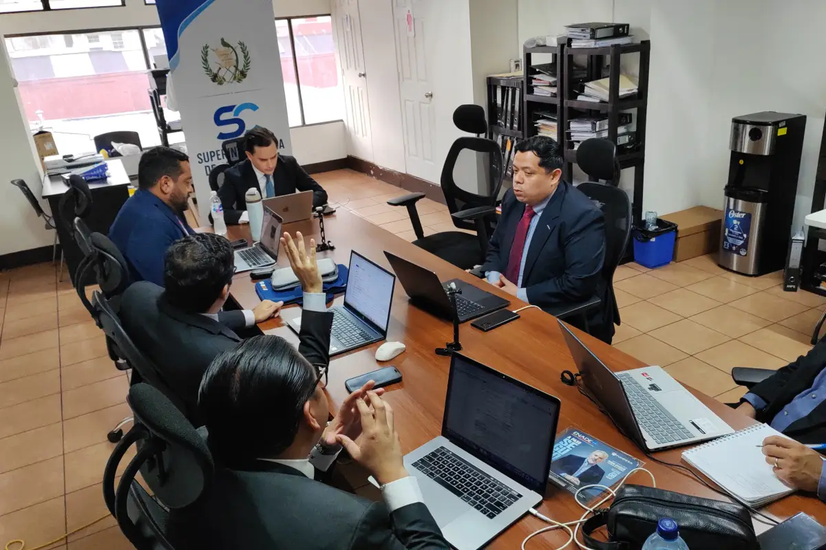 Sesión extraordinaria del Directorio de Competencia., Foto Guatemala Visible