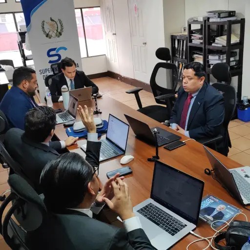 Sesión extraordinaria del Directorio de Competencia. ,Foto Guatemala Visible