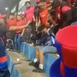 Aficionado con camisola de Comunicaciones es agredido físicamente en estadio El Trébol 