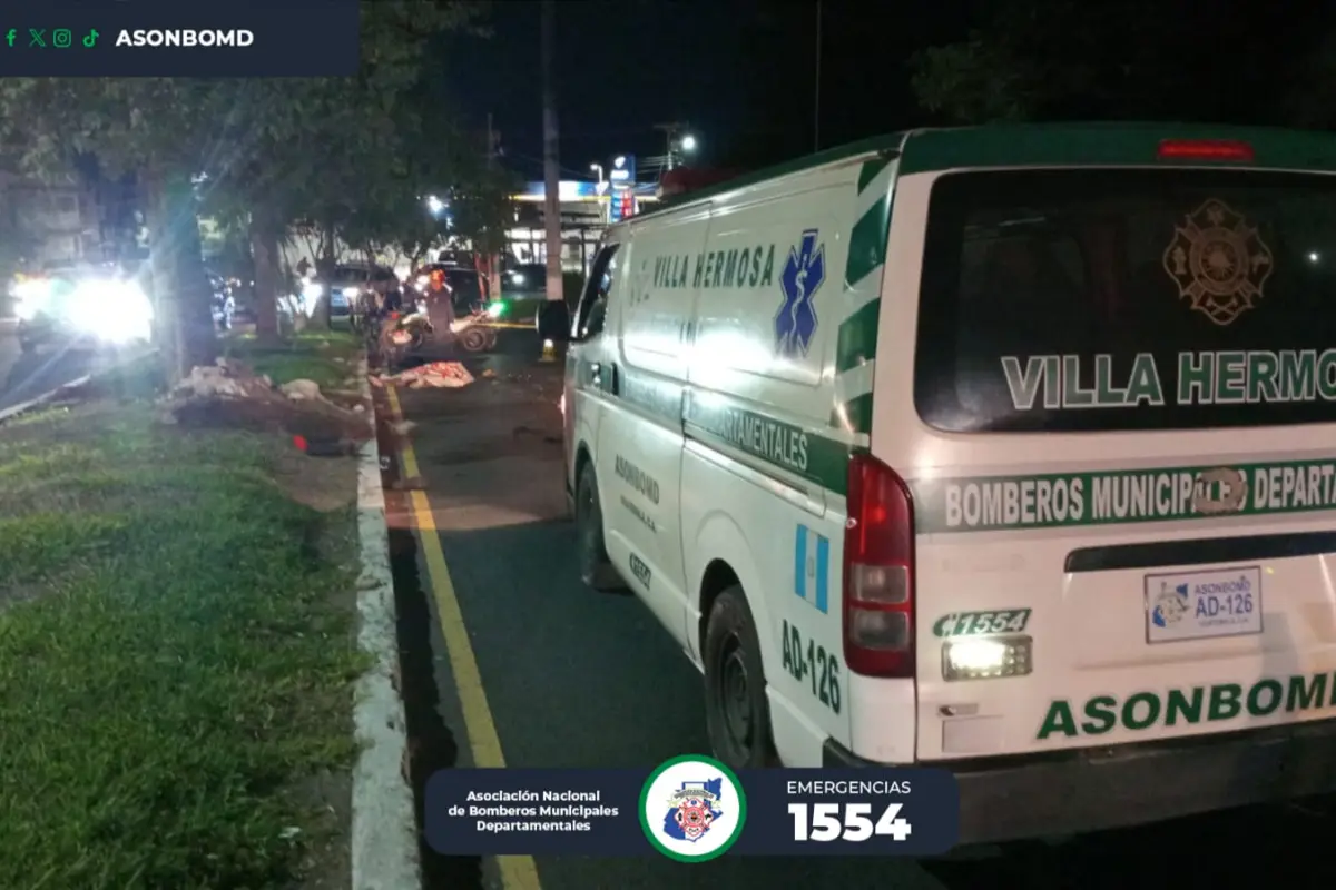 Área donde ocurrió el accidente en el que murió un motorista en Villa Hermosa, San Miguel Petapa., Bomberos Municipales Departamentales