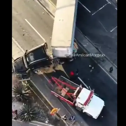 Área donde ocurrió la múltiple colisión en el Km. 7.8 de la ruta al Atlántico. ,PMT capitalina/Montejo