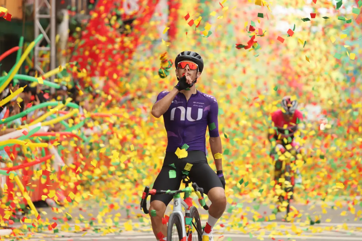 Jhonatan Chaves gana la cuarta etapa de la Vuelta a Guatemala - Alex Meoño