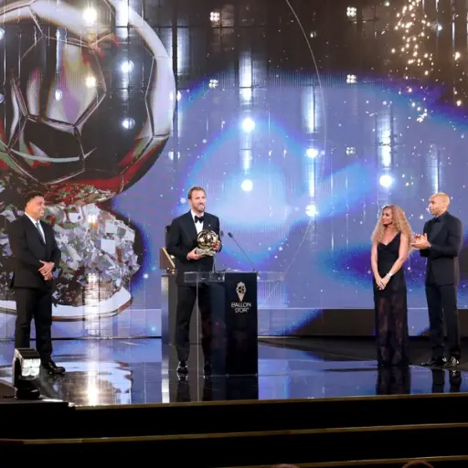 Harry Kane, jugador de Bayer Múnich, es el Balón de Oro 2026