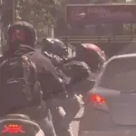 Videos exhiben el modus operandi de motoladrones que asaltan en medio del tráficot