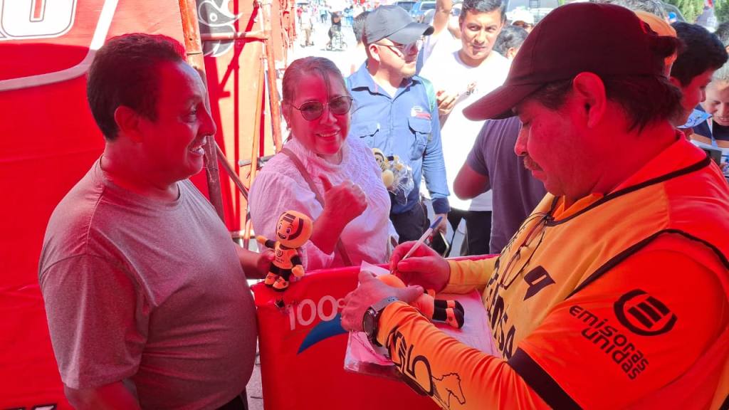 El cariño de los guatemaltecos a El Mejor Equipo de Emisoras Unidas conquista Quetzaltenango | Alex Meoño