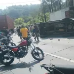 La PMT de Villa Nueva reporta fuerte accidente en le descenso de Villalobos. ,PMT de Villa Nueva.