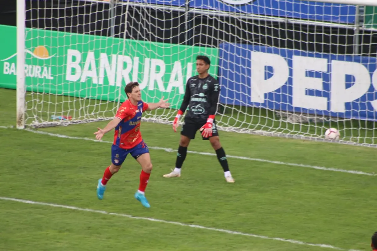 Gol de Diego Casas a Municipal
