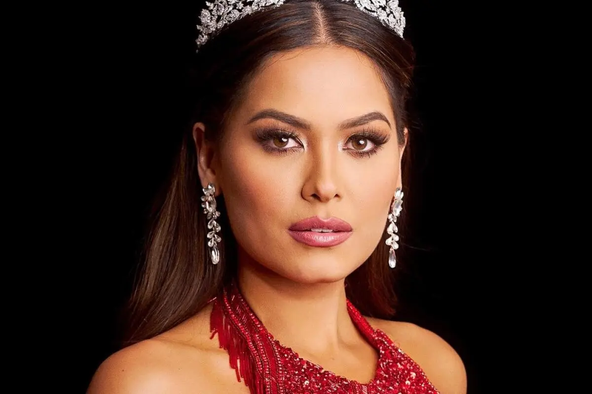 Andrea Meza, Andrea Meza