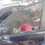 Las balas impactaron en el vehículo donde viajaba la víctima, en la zona 7. ,.