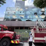 Incendio en edificio del Centro Histórico. ,Bomberos Voluntarios