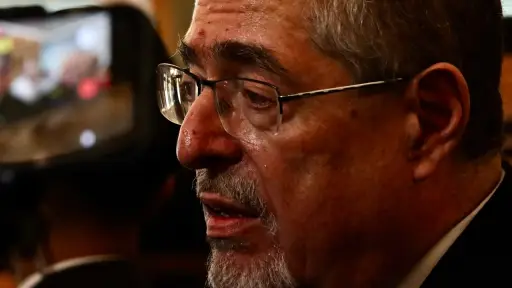 Arévalo se sitúa en los últimos lugares del ranking de imagen presidencial en Latinoamérica
