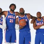 LeBron James debuta con los 76ers con una victoria ante los Knickst