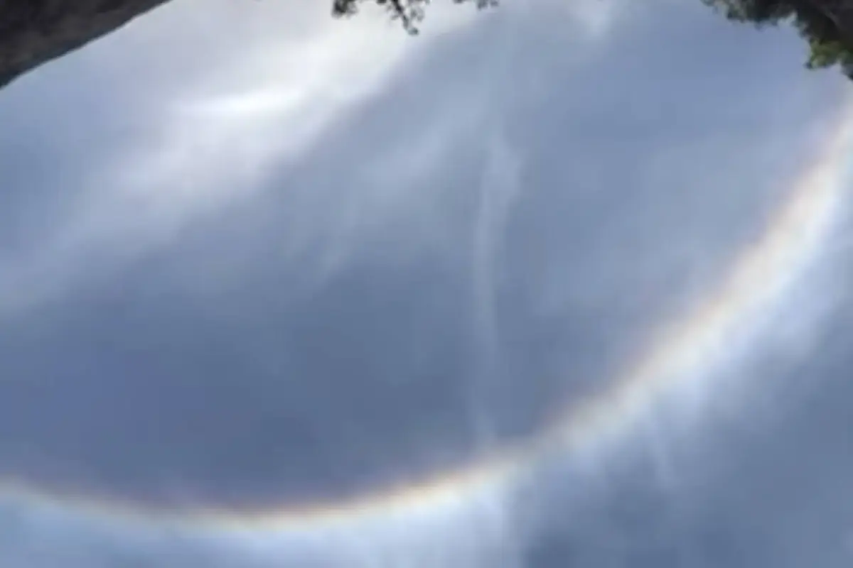 Video viral muestra una impresionante cascada en medio de un doble halo de arcoíris en Brasil., Captura de pantalla video de Instagram.