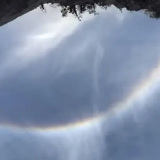 Video viral muestra una impresionante cascada en medio de un doble halo de arcoíris en Brasil. ,Captura de pantalla video de Instagram.