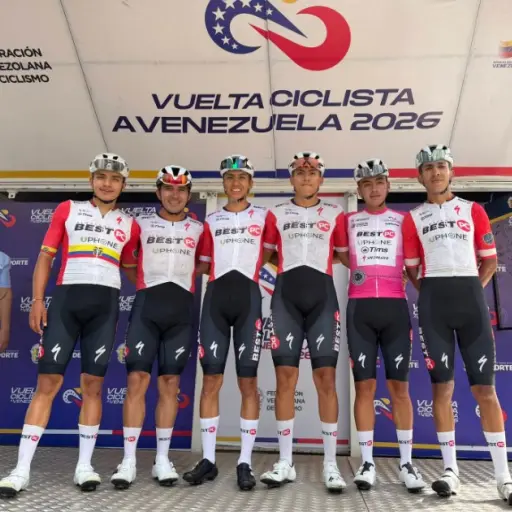 Sexteta del Best PC Ecuador que participó en la Vuelta a Venezuela 2026 