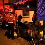 Las dos personas fallecidas fueron encontradas en este sector de la zona 5. ,Bomberos Municipales