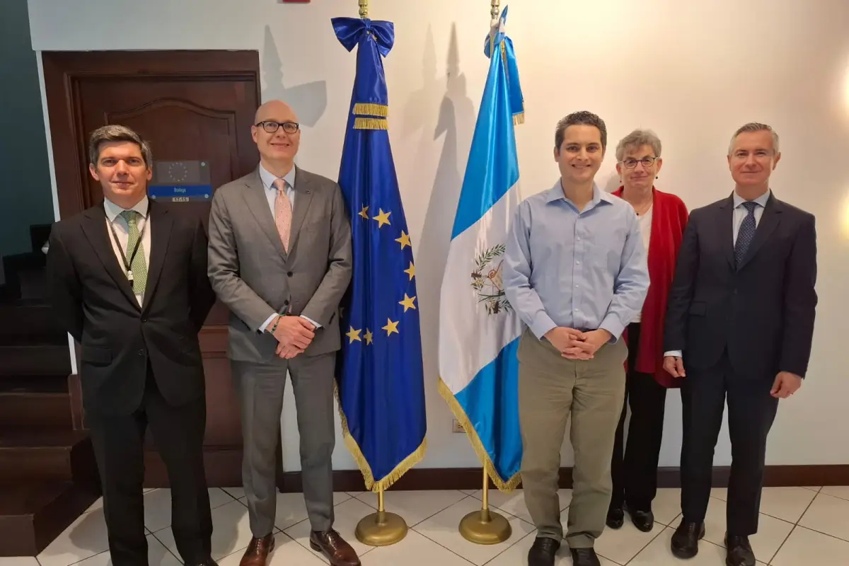 a Unión Europea expresó su preocupación por las amenazas vertidas contra el abogado Édgar Ortiz y la comunicadora Marjorie von Ahn., Foto Unión Europea
