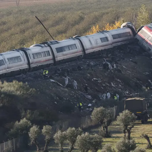 Aterradores audios previos al trágico choque de trenes en España ,EFE.