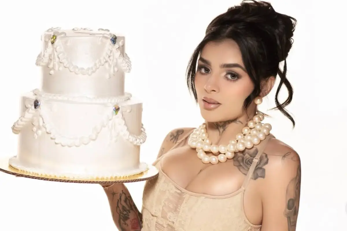 Karely Ruiz, Karely Ruiz